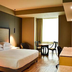 Ramada By Wyndham Mexico City Santa Fe
